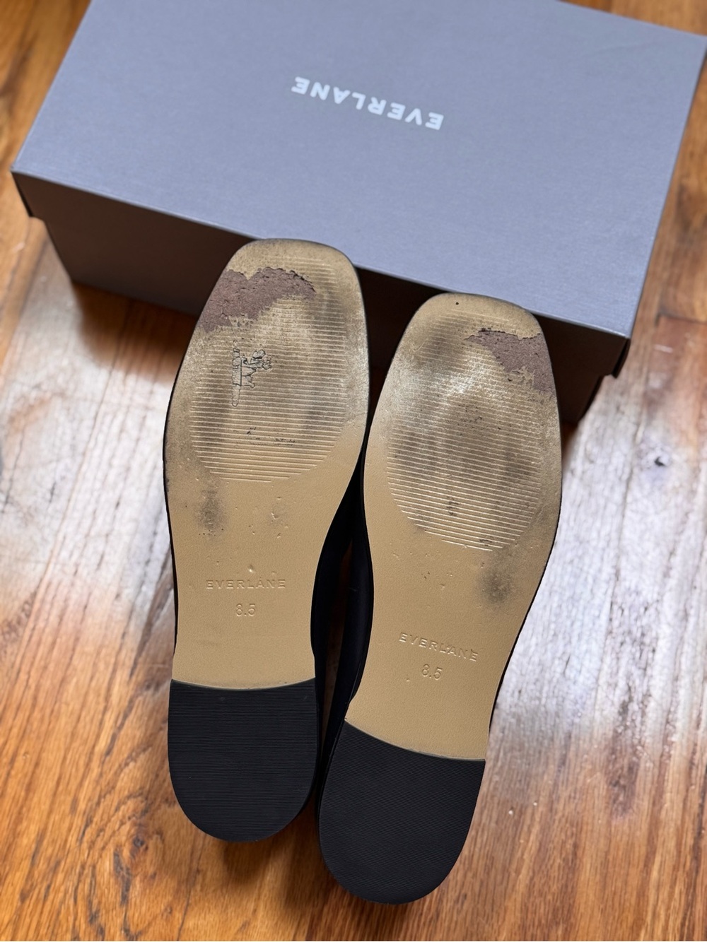 Everlane Navy Leather T-Strap Flat, 8.5 - Picture 3 of 9